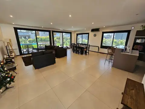 Calle El Deslinde 1100