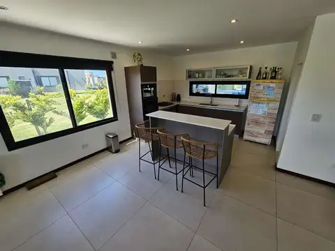 VENTA CASA AMOBLADA SAN FELIPE CANNING CON PILETA