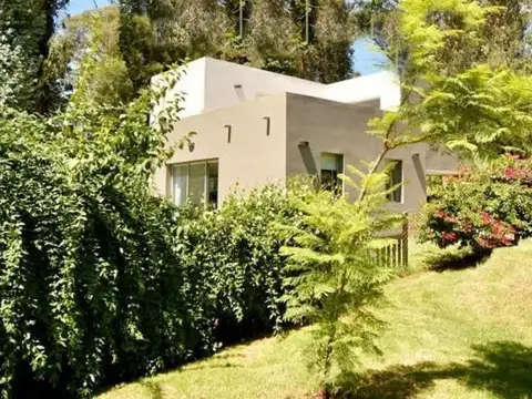 Bosque Peralta Ramos, Mar del Plata, Mar Del Plata, Buenos Aires, Argentina.