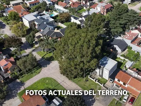 LOTE EN VENTA EN ESQUINA - BARRIO LOS PINARES