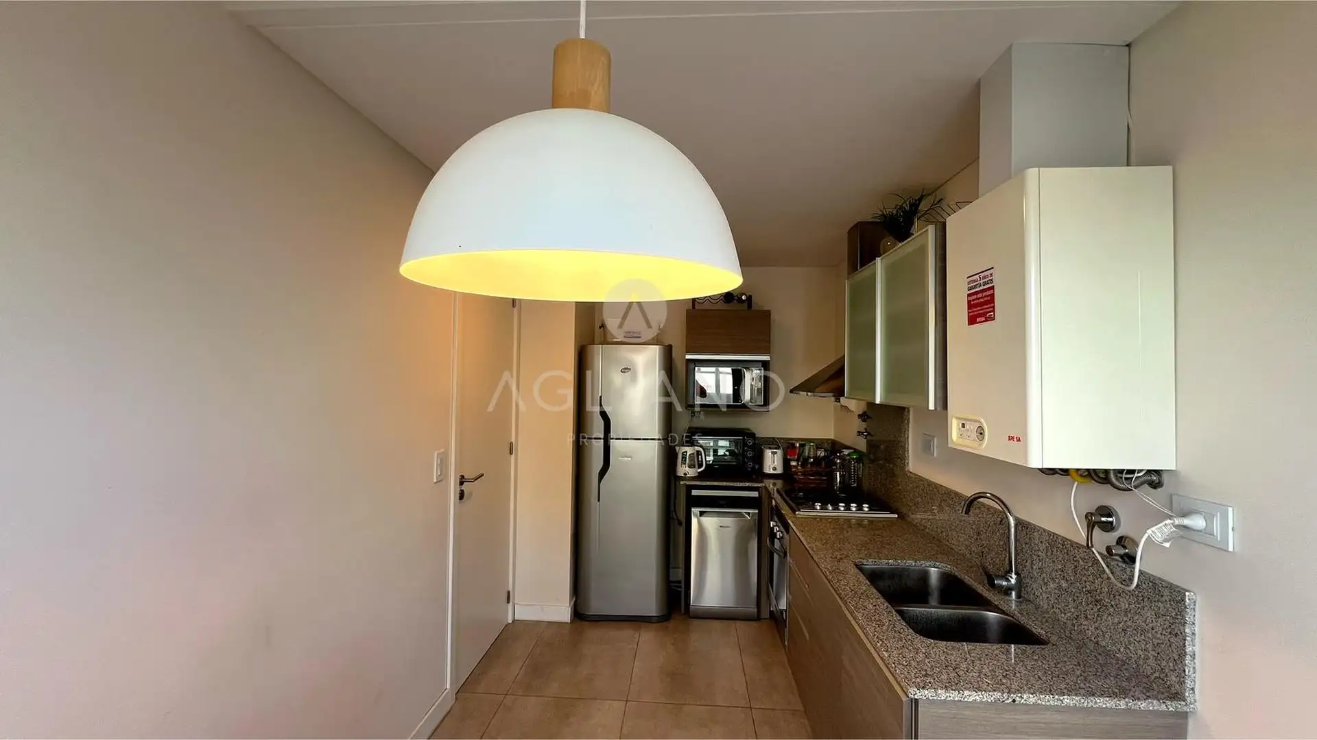 Departamento 5 ambientes con cochera y terraza propia — Chauvin