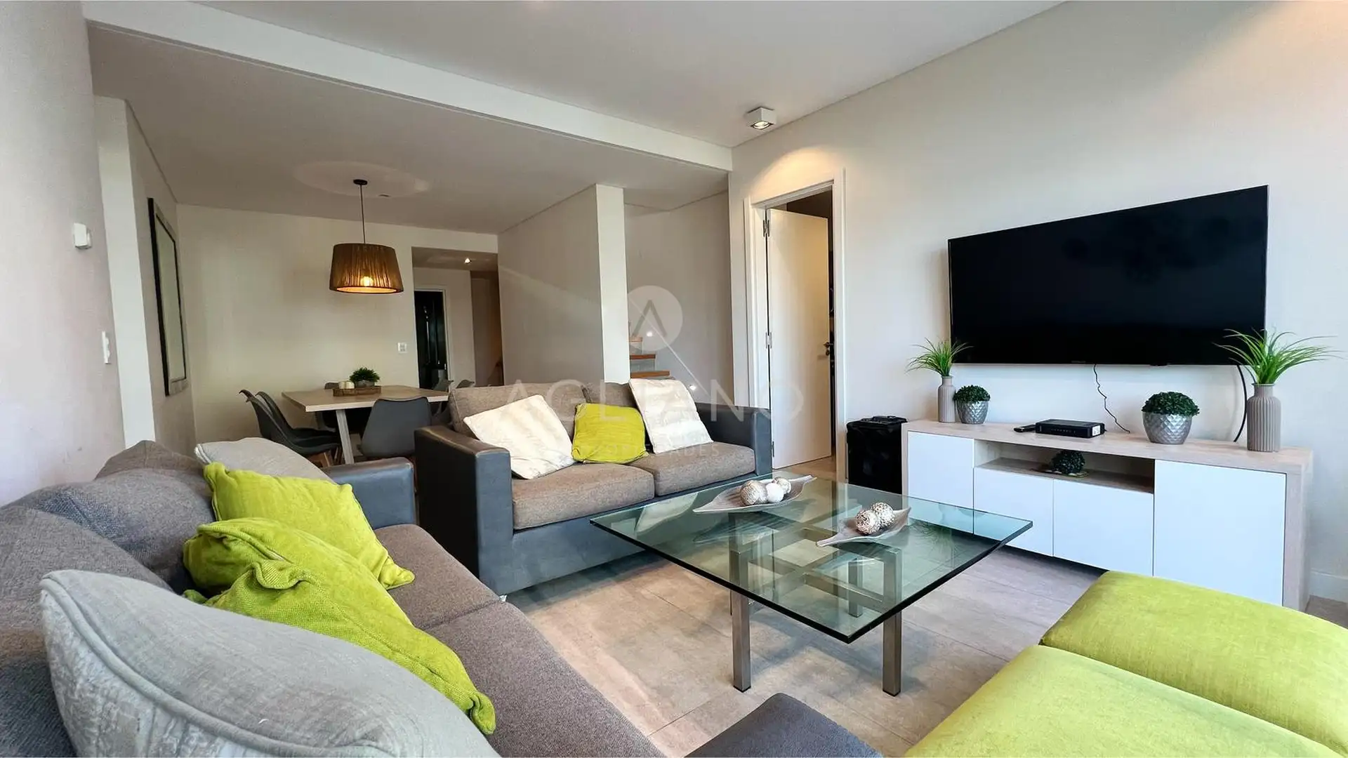 Departamento 5 ambientes con cochera y terraza propia — Chauvin