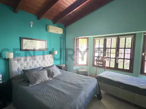 Casa 5 ambientes con 2 baños
