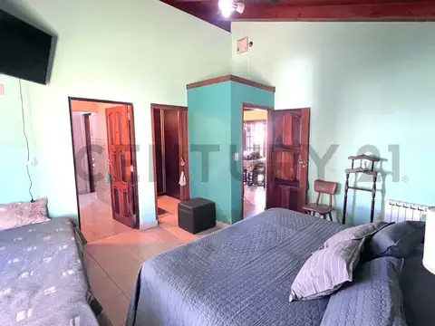 Casa en Venta con 4 cocheras