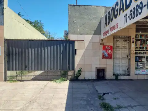 Casa en venta con Local y cochera y local en José C. Paz