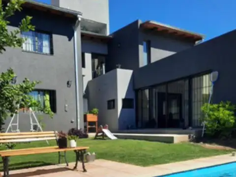 Casa en Venta al Este