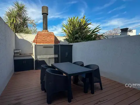 Casa 5 ambientes con 2 baños