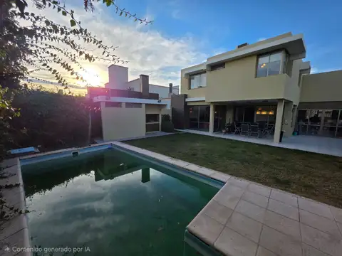 Casa en Venta en Luzuriaga, Maipú