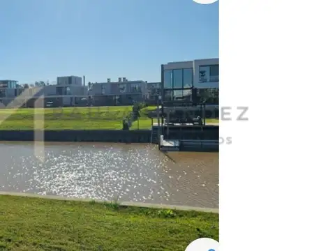 Terreno en Venta de 963,0 m2