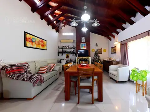 Casa 4 ambientes con 3 baños