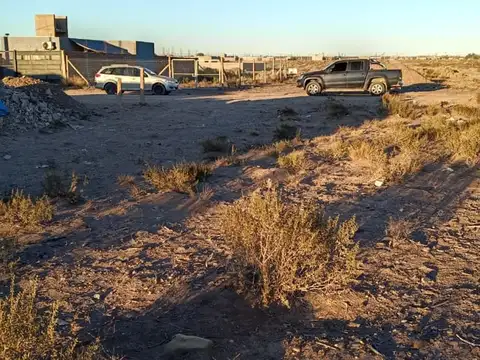 Lote 300 m2 con Escritura en Centenario