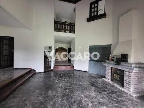 Casa 6 ambientes con 3 baños