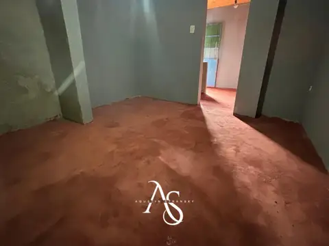 Casa 4 ambientes con 1 baño