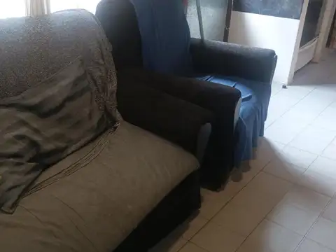 Vendo Chalet + Departamento En Gesell con gas natural 