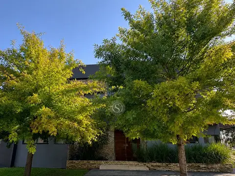 Casa en Venta de 5 dormitorios