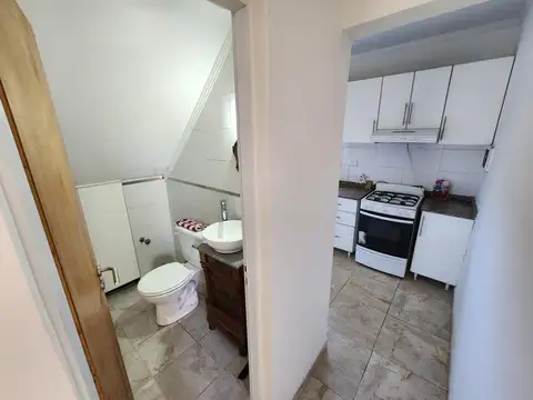 Casa 5 ambientes con 1 baño