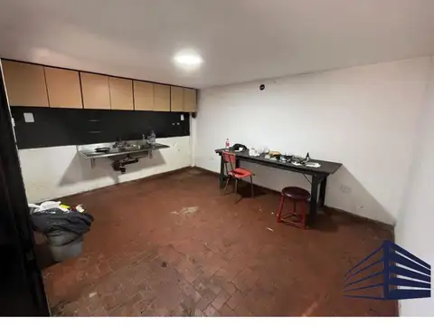 Galpon en Venta en Villa Maipú, USD 250.000