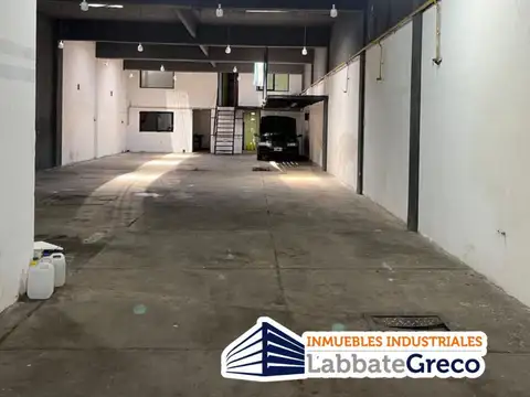 Galpon en Venta 31,63  mts Fondo