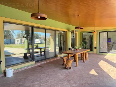 Casa 4 ambientes con 3 baños
