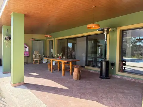 SDA. Venta casa con 3 dormitorios y  pileta, sobre lote de 4.400 m2 en barrio Amancay, Fatima, Pilar
