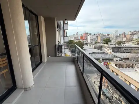 Maipú 1428 | Exclusivo Semipiso 3 Dormitorios con Cochera, Parrillero Propio y Amenities