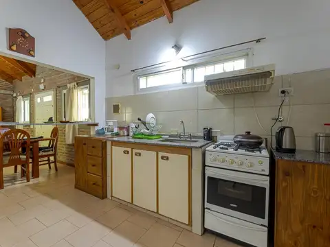 Casa 3 ambientes con 1 baño