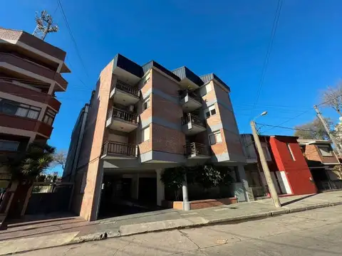 Departamento tipo dúplex  3 ambientes con dependencia en VENTA