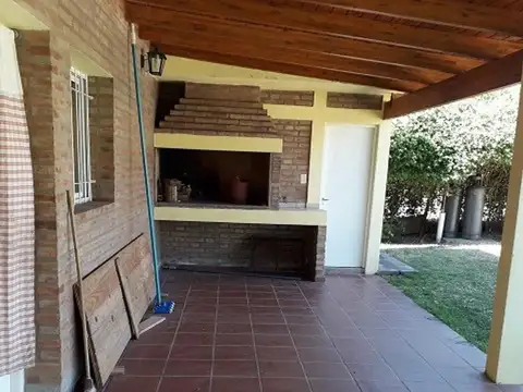 Casa en Venta en Villa los Aromos, Santa María