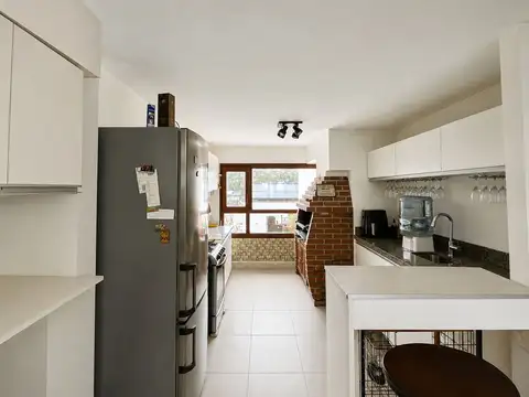 Departamento 4 ambientes con 3 baños