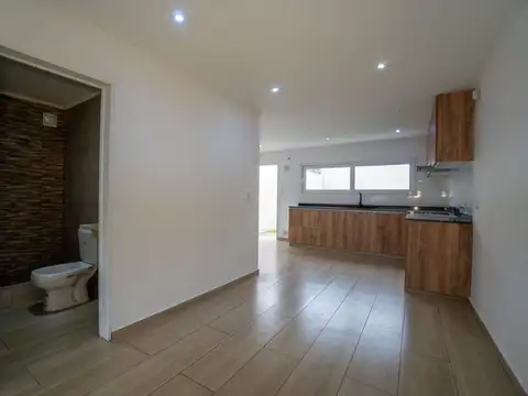 Depto Tipo Casa en Venta con 1 cocheras