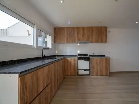 Depto Tipo Casa en Venta de 3 ambientes