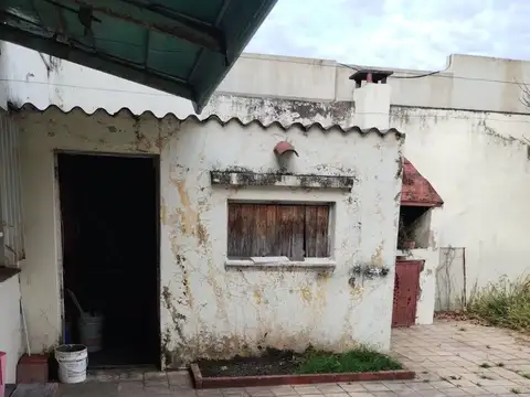 CASA EN VENTA- BARRIO ECHESORTU