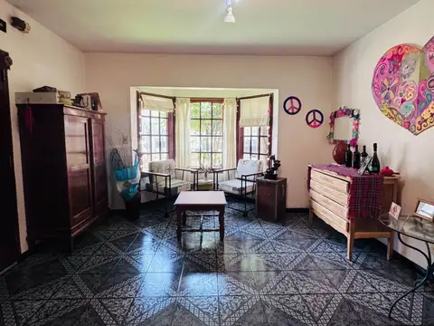 Casa  en venta cerca Av. con pileta APTO CREDITO