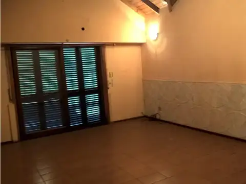 Casa en Alquiler en Remedios de Escalada, $ 900.000