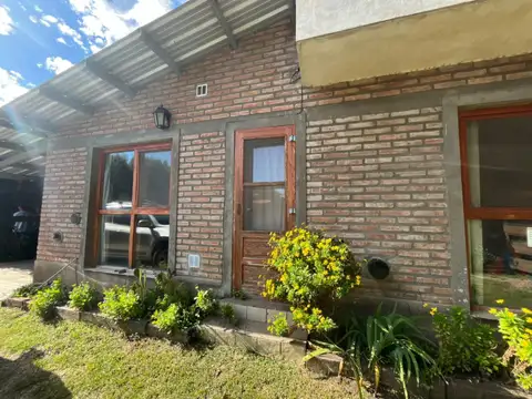 Casa en Venta con 3 cocheras