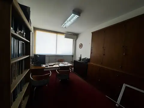 Oficina en Venta al Este