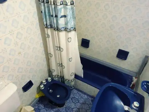Casa 6 ambientes con 3 baños