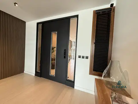 Casa 10 ambientes con 7 baños