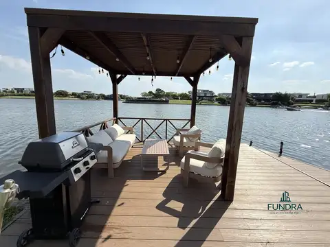 Casa en venta en Nordelta con salida al lago