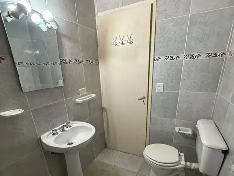 Depto Tipo Casa en Alquiler con 1 cocheras