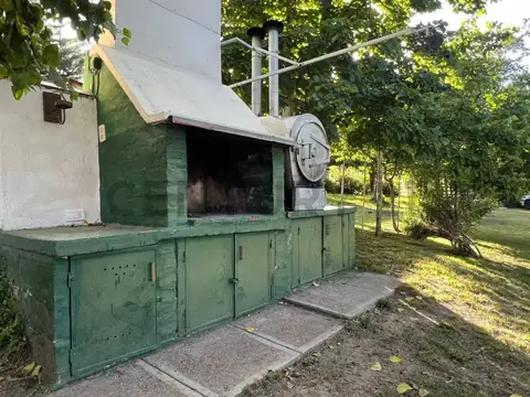 Casa en Venta con 10 cocheras