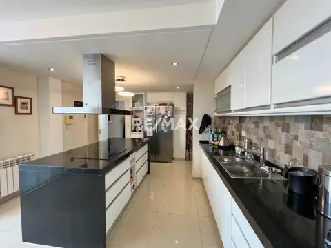 Departamento en Venta con 2 cocheras