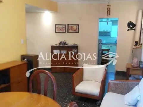 Excelente Dto 3 Amb **Apto crédito** Frente. 1° Piso. Delgado 1000. Colegiales