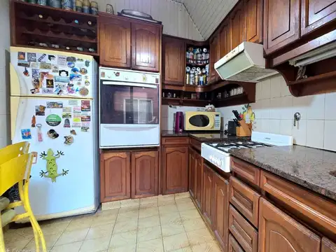 Depto Tipo Casa 6 ambientes con 2 baños