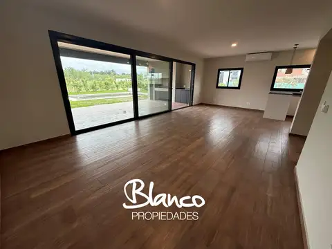 Casa en Alquiler A Estrenar