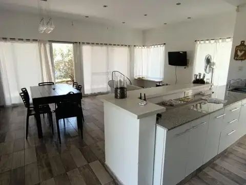 Casa en Venta en Oliveros, USD 120.000