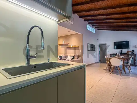 Casa Quinta 3 Ambientes con Pileta sobre lote de 1.530 m² – Barrio El Sosiego, Mar del Plata