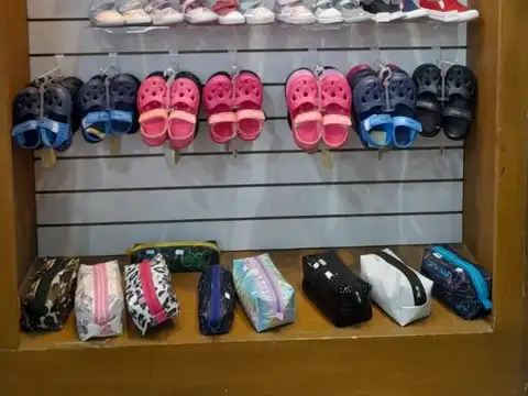 Hermoso Local sobre Av. Reyes Católico frente a ypf shopping