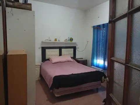 Casa 6 ambientes con 4 baños
