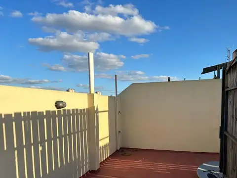 DEPARTAMENTO 2 AMB CON TERRAZA PROPIA   EN VENTA   VILLA SARMIENTO